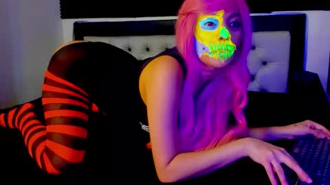 Snapshot of loredepp chatting on October 27, 4:05 am Lore Depp online show from October 27, 4:05 am