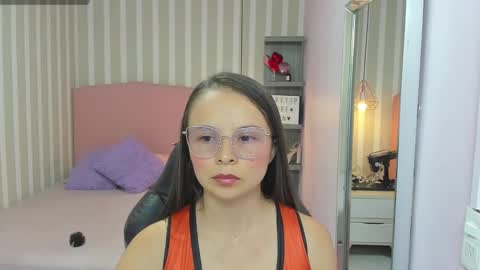 lorelaigiven online show from February 18, 12:17 pm