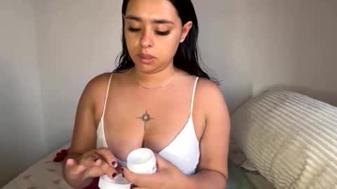 Snapshot of lorem_adams chatting on June 2, 11:34 am lorem_adams online show from June 2, 11:34 am