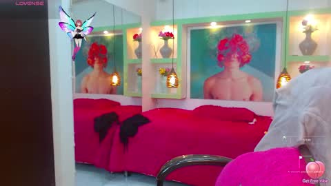 Snapshot of lorenapinto_ chatting on November 28, 2:36 am lore online show from November 28, 2:36 am