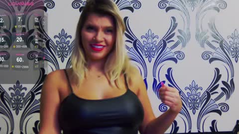 Snapshot of lorenaryan chatting on February 4, 3:47 pm lorenaryan online show from February 4, 3:47 pm