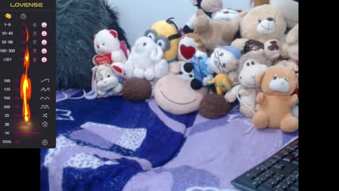 lorenitha online show from February 5, 10:01 pm