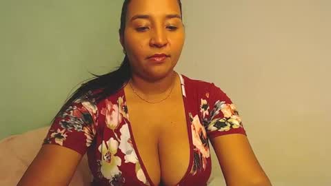 Snapshot of loretta_ chatting on January 8, 12:49 am Loretta Gmez online show from January 8, 12:49 am