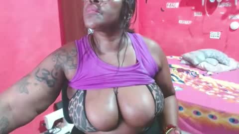 loretybighot online show from November 22, 2:05 pm