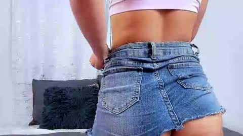 Snapshot of lori_evans1 chatting on February 28, 8:37 am Lori Evans online show from February 28, 8:37 am