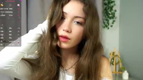 Snapshot of loriamarzinske chatting on October 16, 10:11 pm Naomi online show from October 16, 10:11 pm