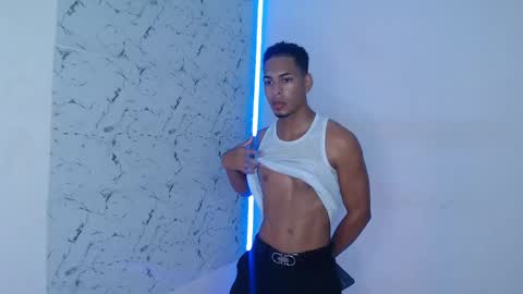 Lorian Vikel  online show from September 12, 10:10 pm