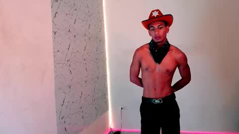 Lorian Vikel  online show from September 22, 9:50 pm