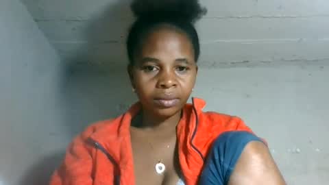 Snapshot of lorienne98 chatting on July 18, 9:35 am lorienne98 online show from July 18, 9:35 am