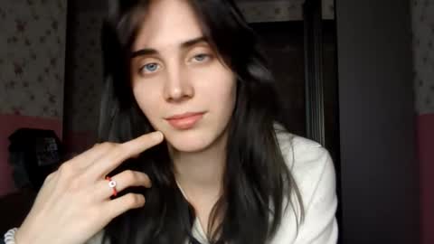 Kira online show from November 12, 4:18 pm