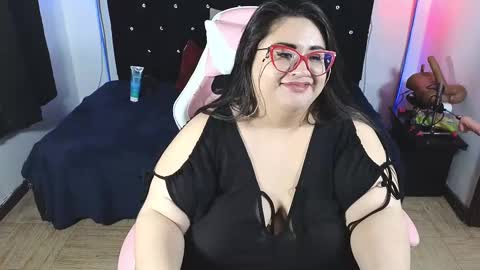 Snapshot of loriscohen3 chatting on February 27, 9:43 am loriscohen3 online show from February 27, 9:43 am