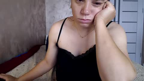 Snapshot of lorragrey chatting on July 1, 3:52 am LorraGrey online show from July 1, 3:52 am