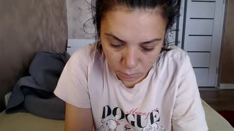 Snapshot of lorragrey chatting on July 15, 3:23 am LorraGrey online show from July 15, 3:23 am