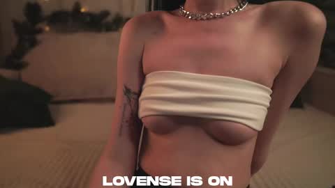 Jess online show from January 15, 1:48 pm