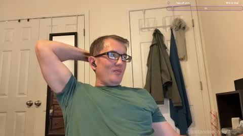 Snapshot of lostandlonelysoul chatting on October 26, 4:40 am Hazemir online show from October 26, 4:40 am