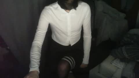 Snapshot of lostb0y98 chatting on February 20, 7:21 am lostb0y98 online show from February 20, 7:21 am