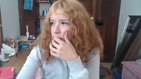 Snapshot of lostcausenef chatting on September 26, 3:27 pm nefisa nef online show from September 26, 3:27 pm