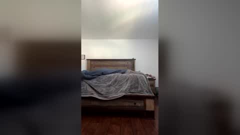 lostinspace15 online show from March 19, 10:14 pm