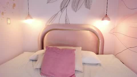 Snapshot of lotti_carter chatting on August 4, 8:44 pm Lotti online show from August 4, 8:44 pm