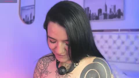 lottie_fox online show from March 17, 4:06 am