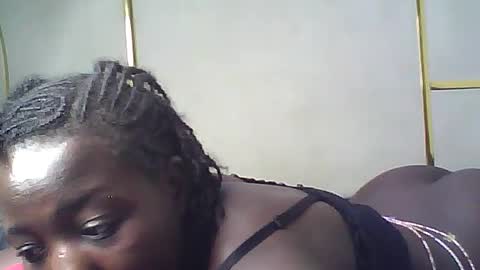 lotty_lavilla online show from June 18, 7:30 am