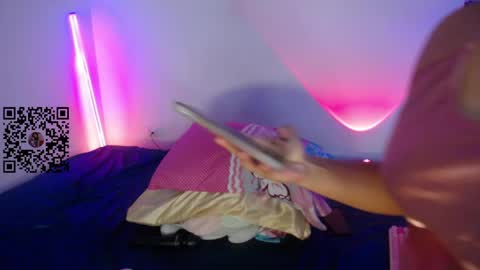 Snapshot of lou_cuteee chatting on May 25, 1:44 am lou_cuteee online show from May 25, 1:44 am