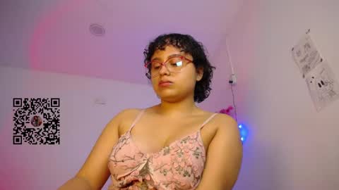 Snapshot of lou_cuteee chatting on June 8, 3:51 am lou_cuteee online show from June 8, 3:51 am