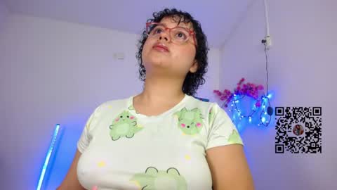 Snapshot of lou_cuteee chatting on July 10, 10:51 am lou_cuteee online show from July 10, 10:51 am