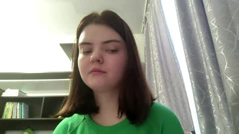 Snapshot of loudeguise chatting on May 8, 10:42 am Esma online show from May 8, 10:42 am