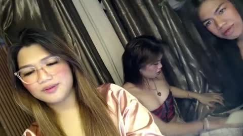 Sweet   online show from March 3, 9:33 am