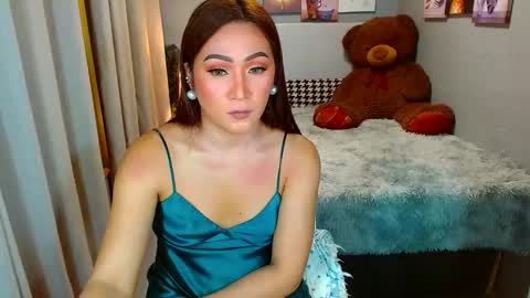Snapshot of louie_sexy chatting on December 16, 2:49 pm Cathy online show from December 16, 2:49 pm