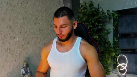 Snapshot of louis_connor chatting on October 26, 10:25 pm Louis online show from October 26, 10:25 pm