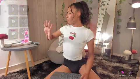 Louis Valdz online show from June 8, 2:01 am