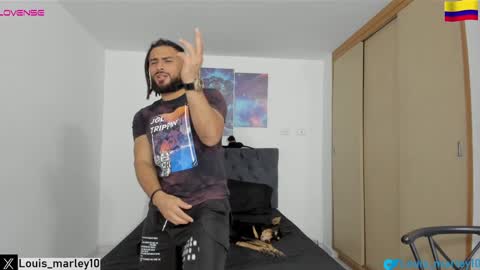 louis_marley_ online show from January 23, 1:41 am