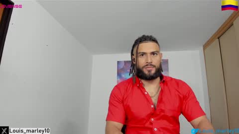 louis_marley_ online show from January 23, 11:47 pm