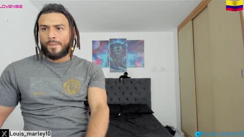 louis_marley_ online show from February 6, 8:45 pm