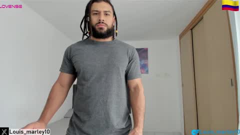 louis_marley_ online show from September 19, 2:18 pm