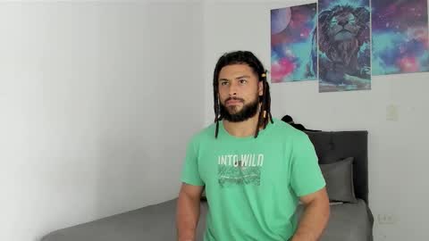 louis_marley_ online show from January 14, 7:08 pm