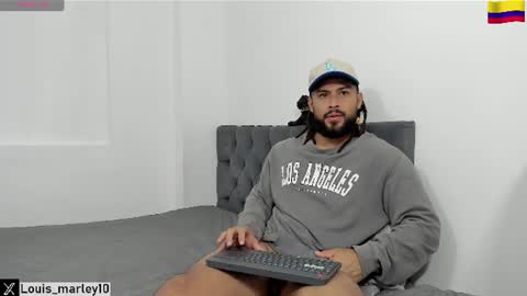louis_marley_ online show from June 29, 11:10 am