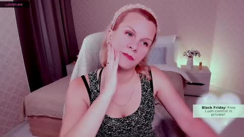 Louisa online show from December 8, 2:52 pm