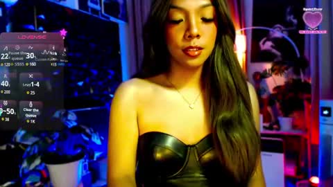 Louisa online show from June 22, 2:57 am