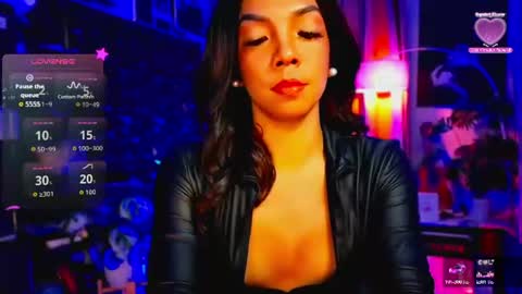 Louisa online show from July 3, 2:51 am