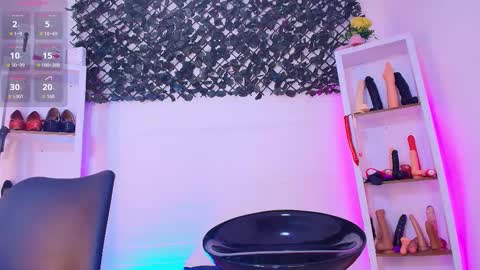  LouIse  online show from March 12, 2:23 pm