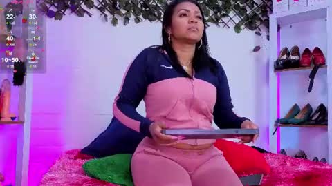  LouIse  online show from June 15, 6:10 pm