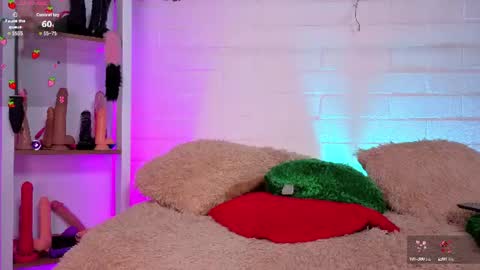  LouIse  online show from June 25, 6:12 pm