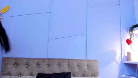 Snapshot of lourenfox chatting on October 8, 11:41 am Louren Fox online show from October 8, 11:41 am