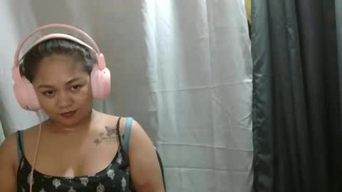 Snapshot of lovable_kiss029 chatting on November 16, 3:28 pm lovable_kiss029 online show from November 16, 3:28 pm