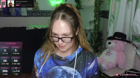 Snapshot of lovalentine chatting on December 31, 5:22 am Lo Valentine online show from December 31, 5:22 am