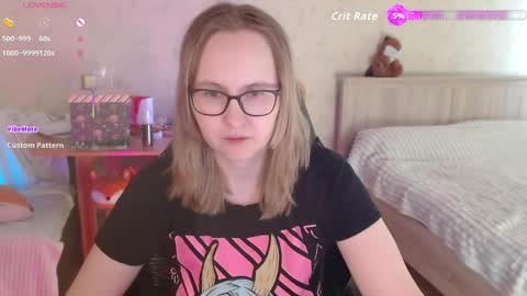 Snapshot of love_agatha chatting on March 31, 8:04 am Agatha online show from March 31, 8:04 am