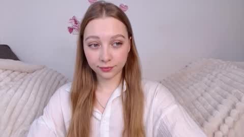 love bella  online show from March 13, 12:17 am